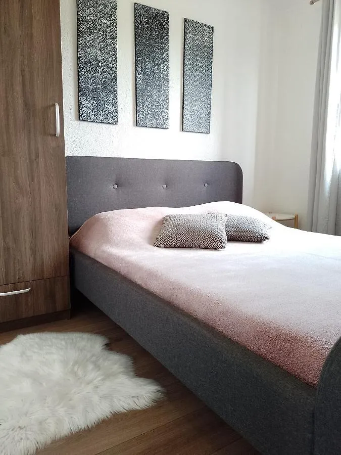 Martina 2 Apartman Bašanija