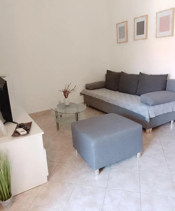 Martina 2 Apartman Bašanija