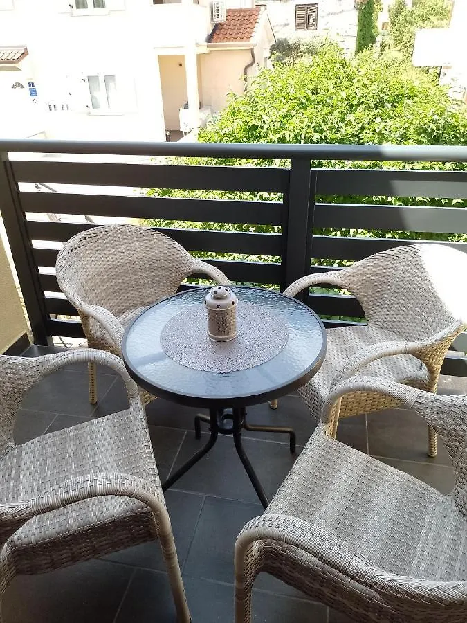 Martina 2 Apartman Bašanija