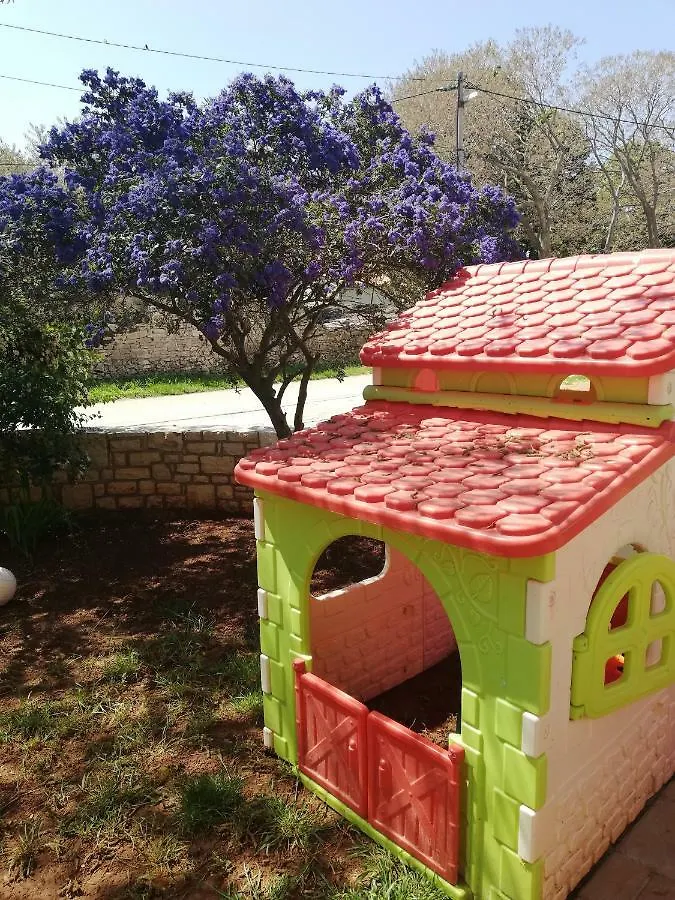 Martina 2 Apartman Bašanija